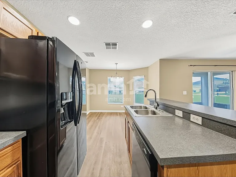 1916 Pontoon Pl — Photo 3