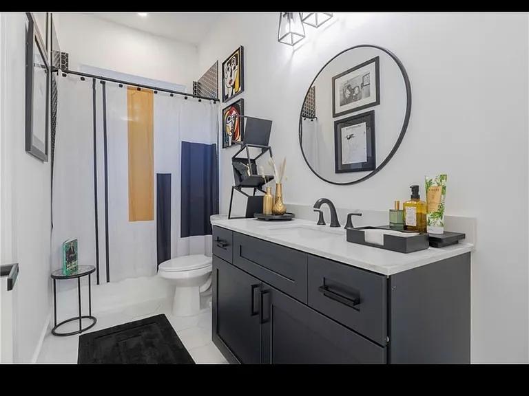 80 Burbank Dr NW — Photo 8