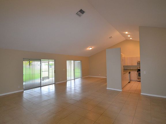 3rd image of 535 NW 164th Ave