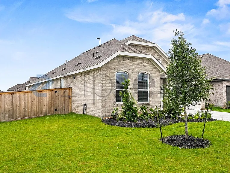 8322 Amber Summit Ln — Photo 3