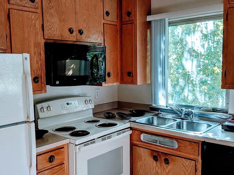 Highland Terrace — Photo 35
