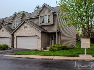 516 Silver Aspen Cir, Crystal Lake, IL 60014
