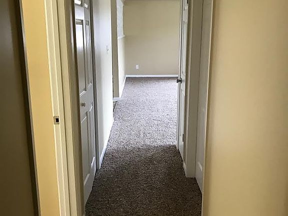 5th image of 2033 Wildwood Dr