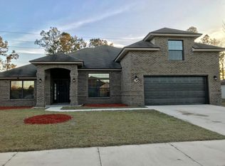 547 Martin Lakes Dr S, Jacksonville, FL 32220