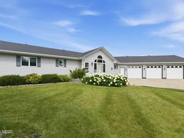 2135 13th Ave SW, Watertown, SD 57201