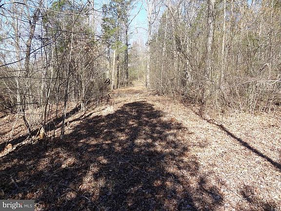 2nd image of Daniels Point Dr