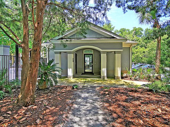 5th image of 60 Fenwick Hall Allee Aly #311