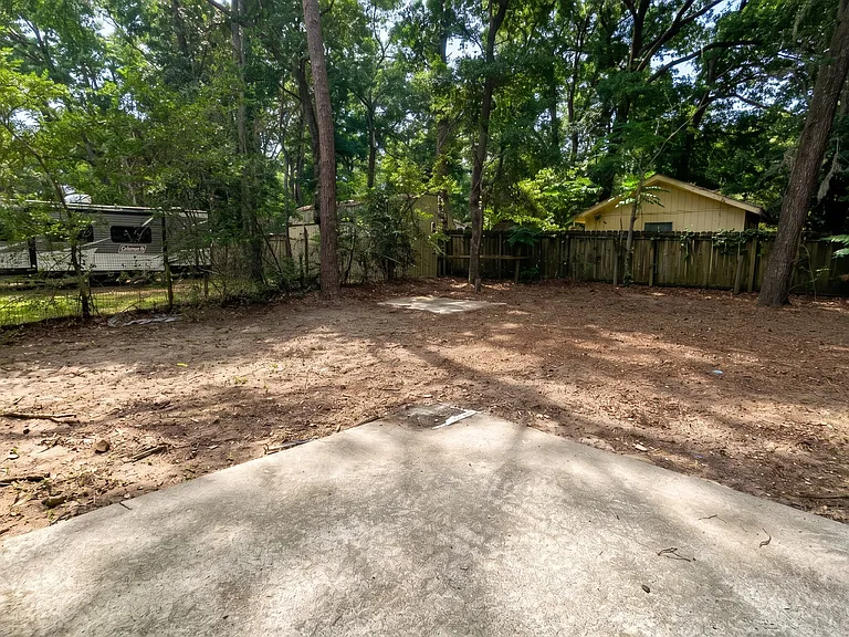 6 Oakwood Dr — Photo 30