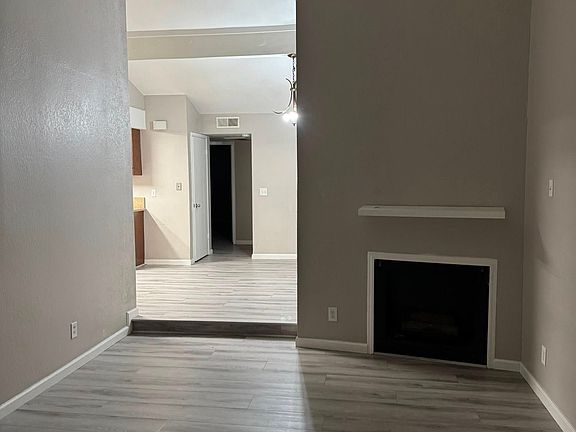 3rd image of 4925 Indian Oaks Ct
