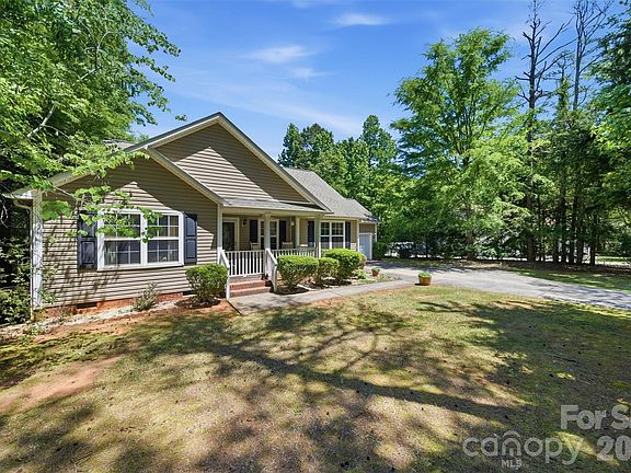 3rd image of 1439 George Dunn Rd