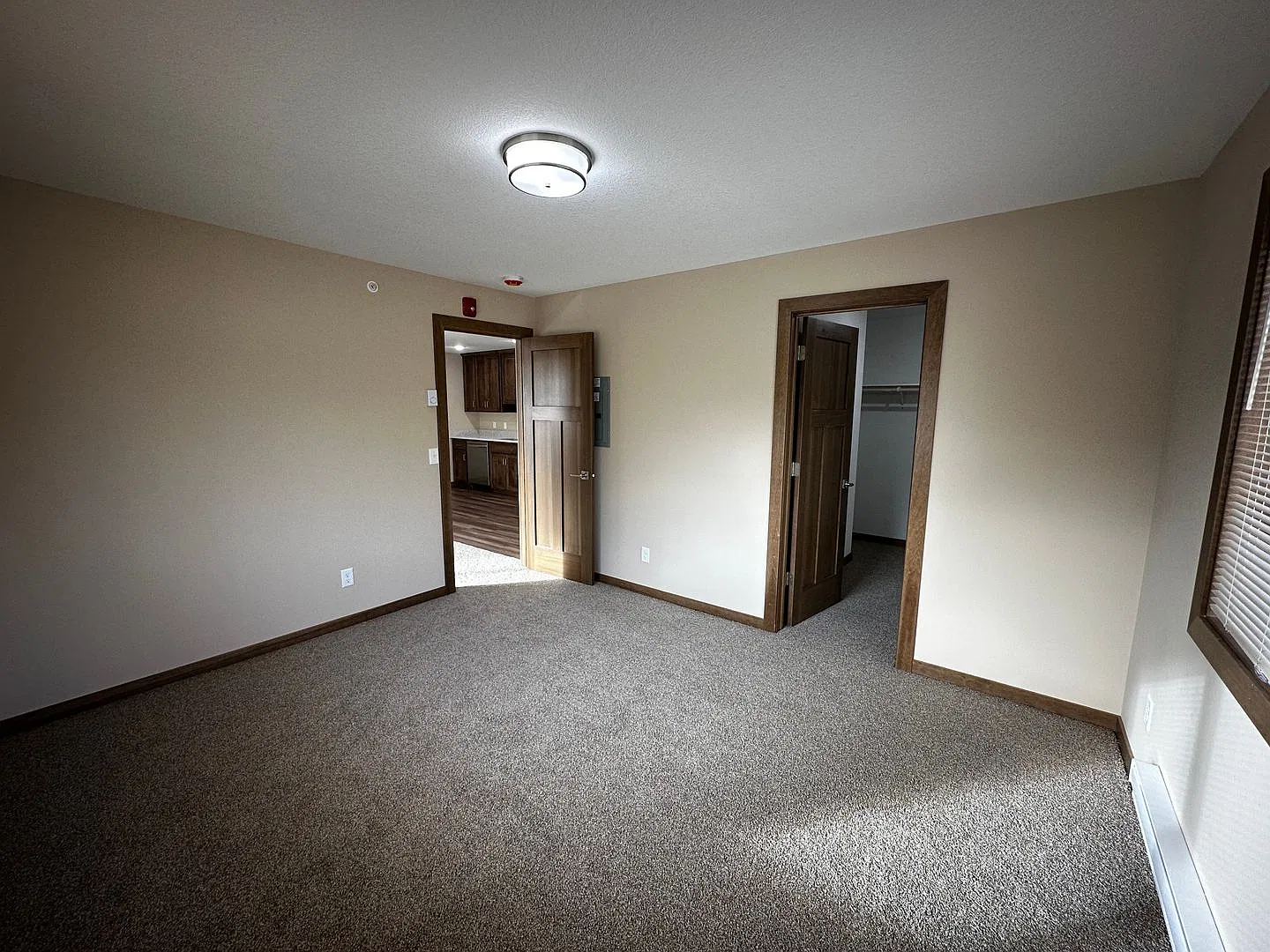 Crossroads Campus Apartments — Photo 2