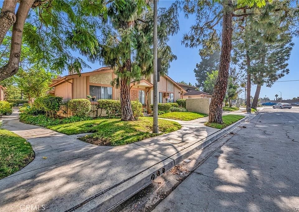 1st image of 3312 Pasadena Ave #302