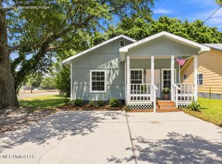 615 McKinley Ave, Pascagoula, MS 39567