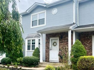 14 Issac Dr, Dayton, NJ 08810