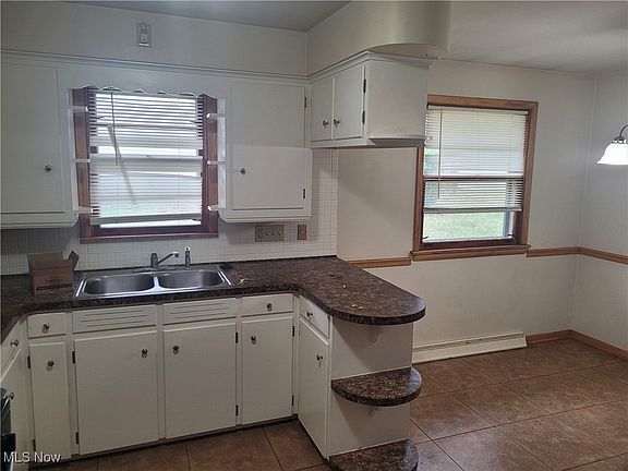 4th image of 763 Annawan Ln