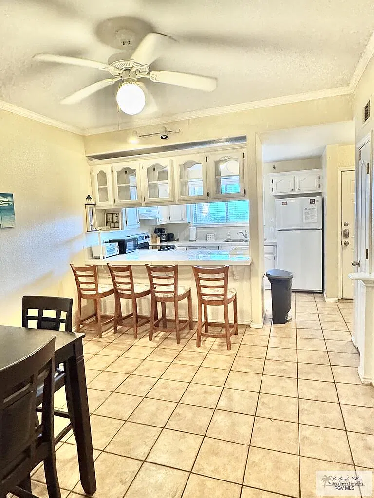 2 bed, 2.5 bath, 1126 sqft, $2,500 — Photo 4