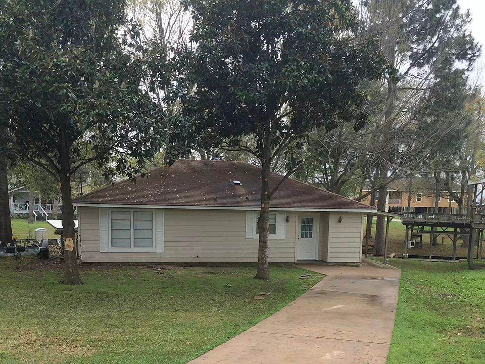 1st image of 397 Pine Brook Dr