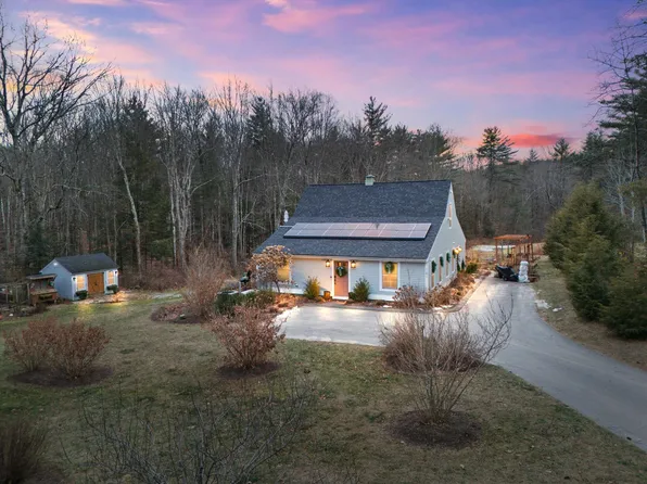 101 Buxton School Road, Weare, NH 03281