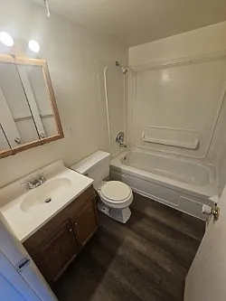 504 Jeanell Dr #14 — Photo 5
