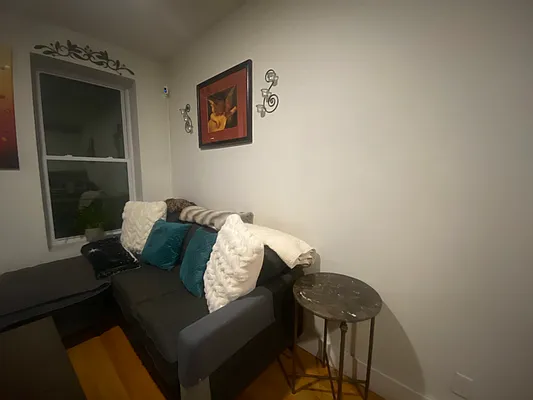 Rented by David Francis New York LLC | media 15