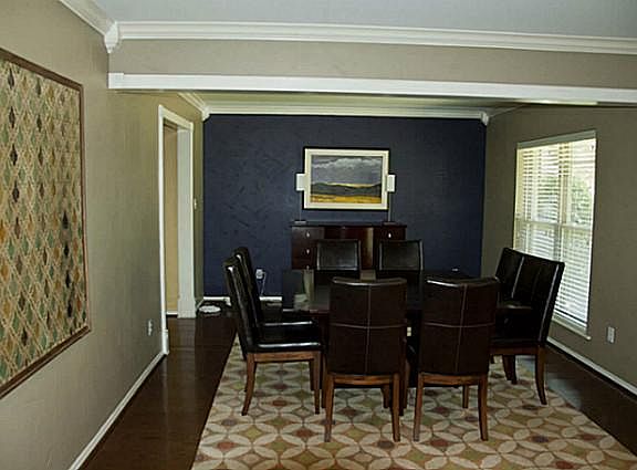 4th image of 7644 Tophill Ln