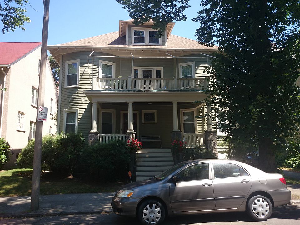 2nd image of 75 Moraine St