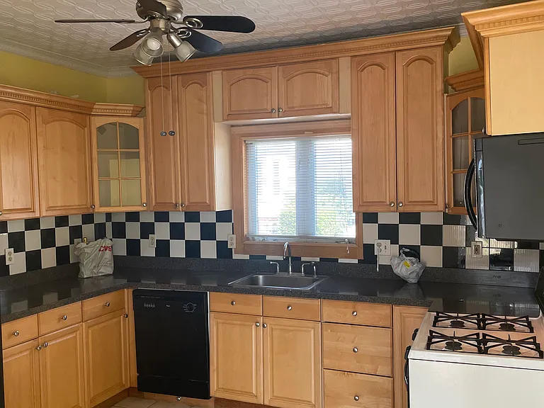 125 Highland Ave #1 — Photo 11