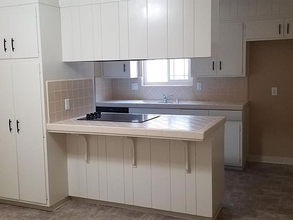 4th image of 212 Franciscan Ave