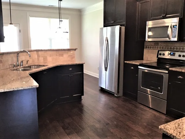 Building Photo - 104 Brindlewood Dr