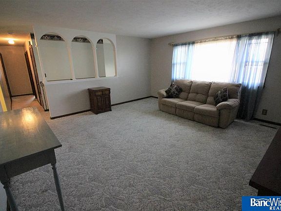 3rd image of 7731 Leighton Ave