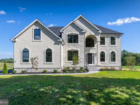 206 Williamson Ln, Mullica Hill, NJ 08062