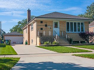 8912 S 55th Ave, Oak Lawn, IL 60453