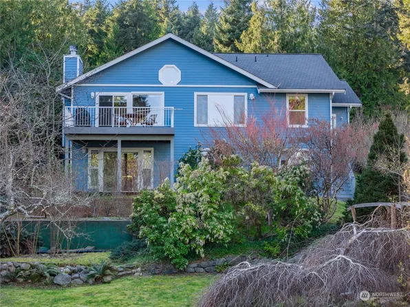 17381 Angeline South Avenue NE, Suquamish, WA 98392