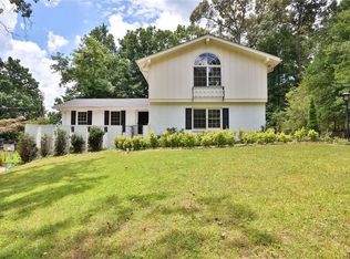 4273 Executive Dr, Stone Mountain, GA 30083