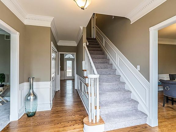4th image of 1096 Stowbridge Ln