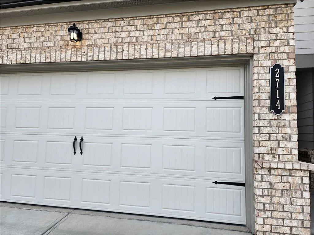 3 bed, 2.5 bath, 1849 sqft, $2,290 — Photo 4