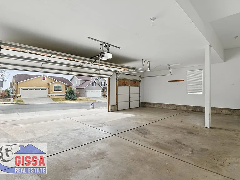 5532 Mountain Garland Dr — Photo 48
