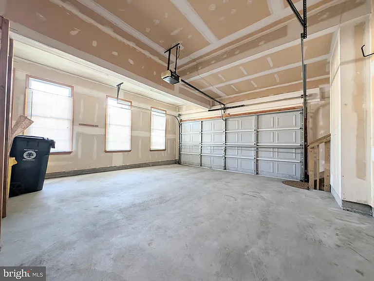 8 Trewbridge Ct — Photo 11