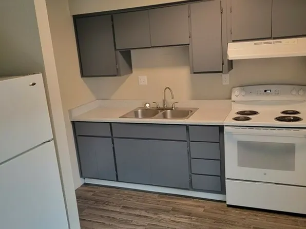 Deer Valley Village Apartments