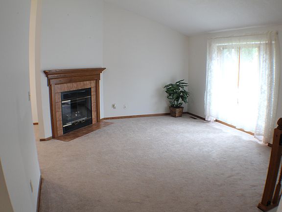 4th image of 2109 Killeen Ct