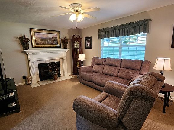 5th image of 309 Humphrey Dr