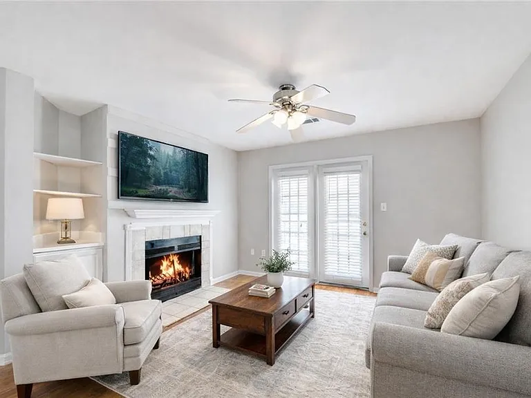 3655 Habersham Rd NE #311 — Photo 3