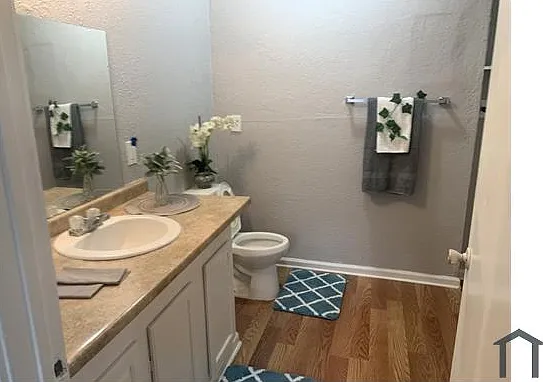 1816 Hazel St — Photo 7