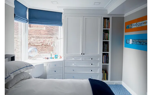 Sold by Douglas Elliman | media 21