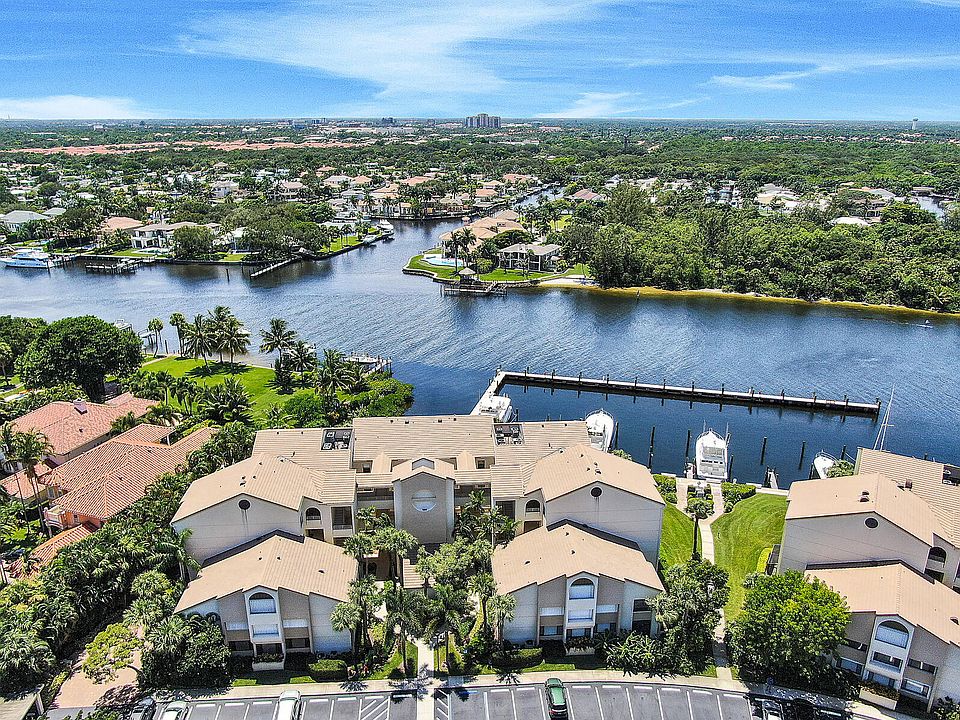 1st image of 914 Oak Harbour Dr