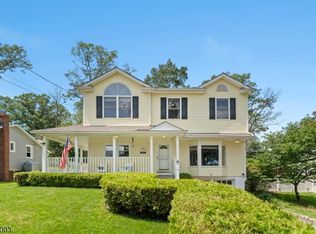 106 Chincopee Ave, Hopatcong, NJ 07843