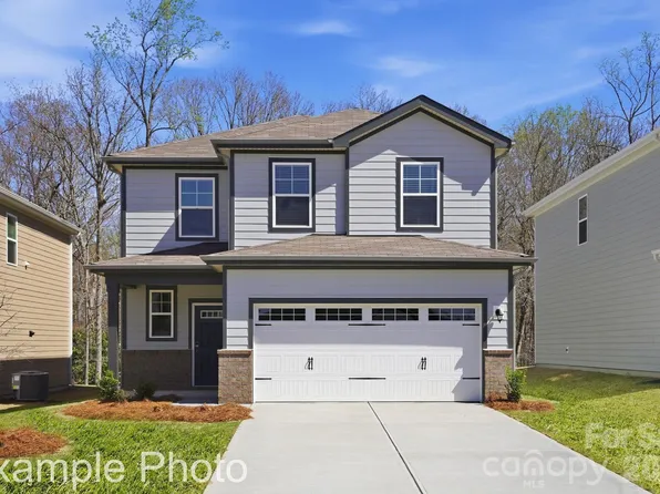 2949 31st Street Ln, Hickory, NC 28601