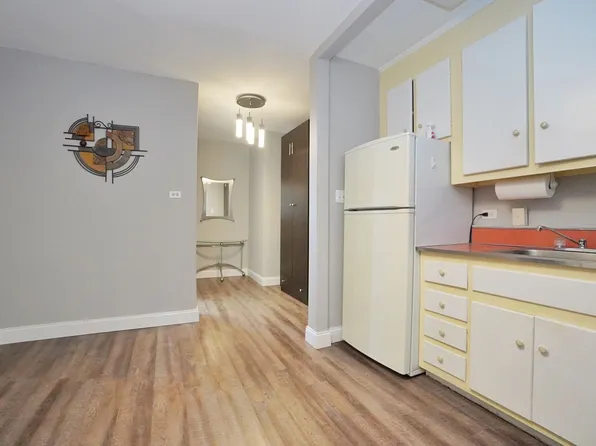 2727 Ocean Parkway image 1 of 19