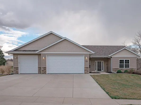 1160 46th St, Sioux City, IA 51104