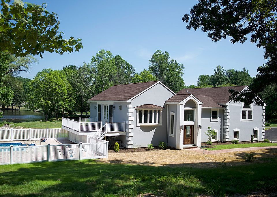 View from Hoop Pole Rd